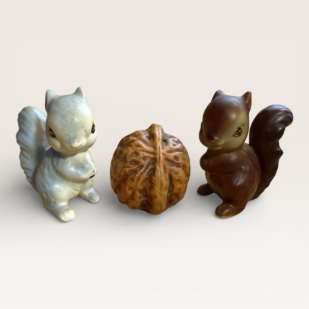 Vintage Ceramic Squirrels and Walnut Salt and Pepper Shakers